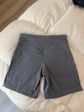 Youngla Legacy Flow gym shorts size small